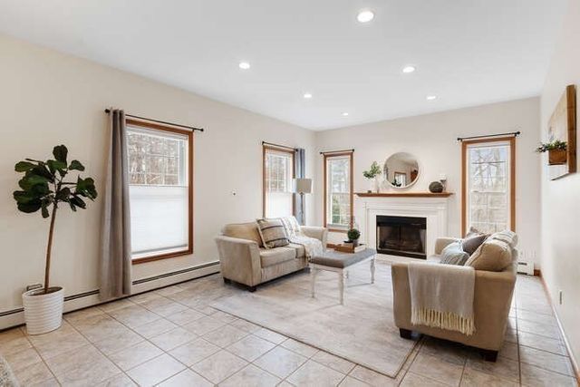 19 Fellsmere Ave, Wakefield, MA 01880