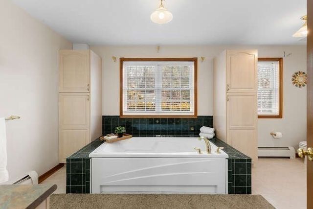 19 Fellsmere Ave, Wakefield, MA 01880