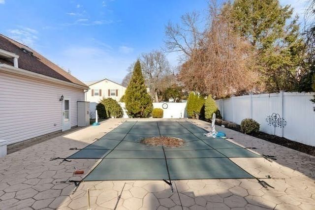 19 Fellsmere Ave, Wakefield, MA 01880