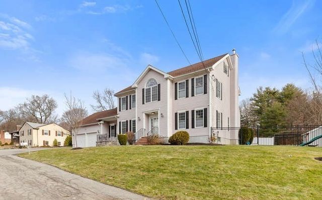 19 Fellsmere Ave, Wakefield, MA 01880