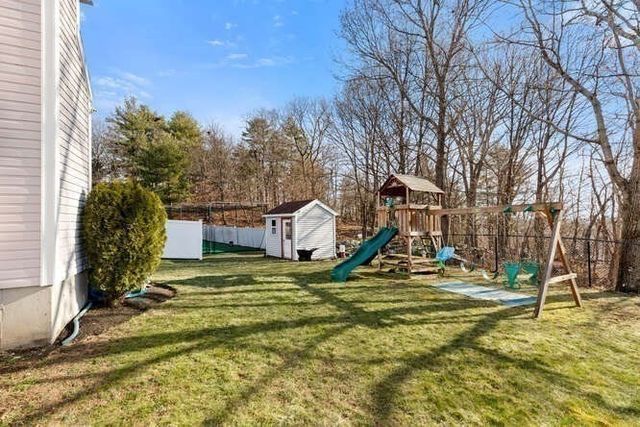 19 Fellsmere Ave, Wakefield, MA 01880