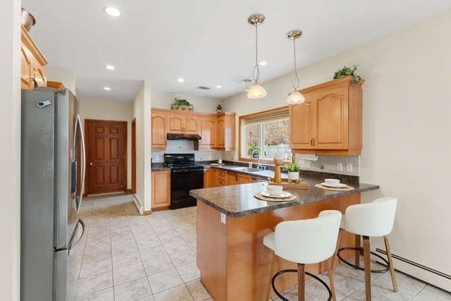 19 Fellsmere Ave, Wakefield, MA 01880