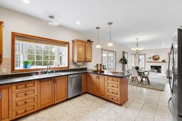 19 Fellsmere Ave, Wakefield, MA 01880