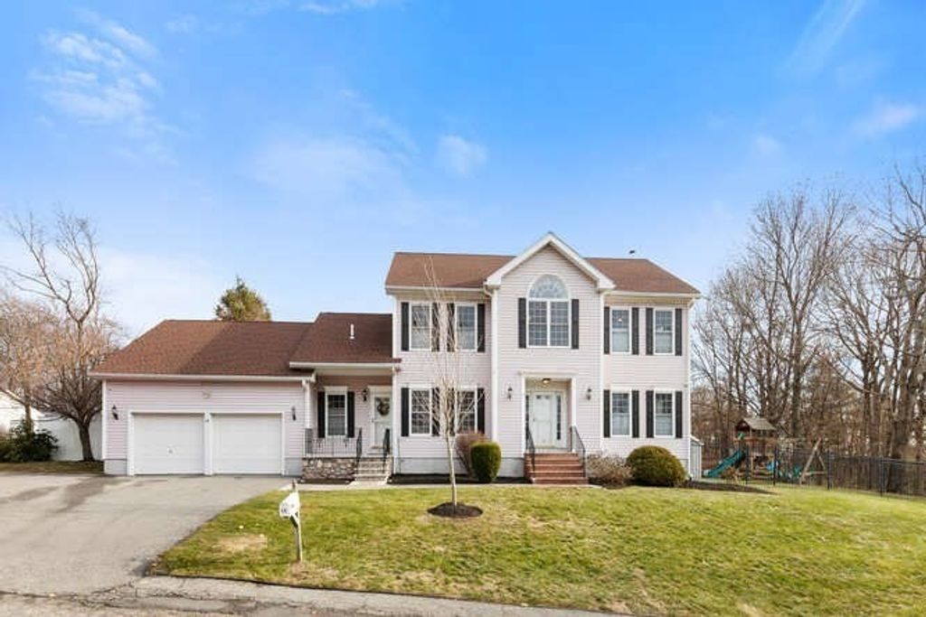 19 Fellsmere Ave, Wakefield, MA 01880