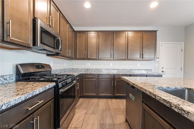 5946 Roaring Canyon Court, Las Vegas, NV 89139