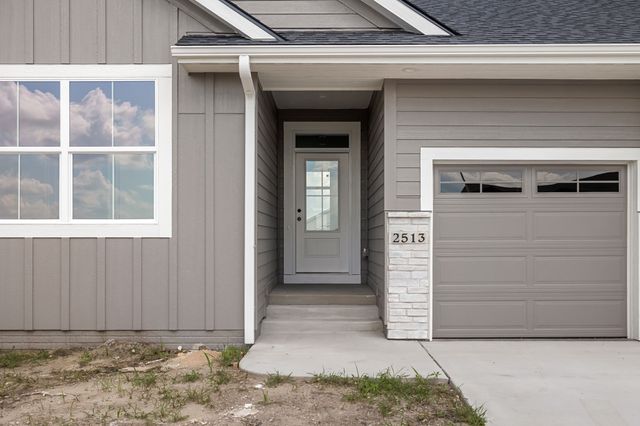 2513 NW Cedarwood Court, Ankeny, IA 50023