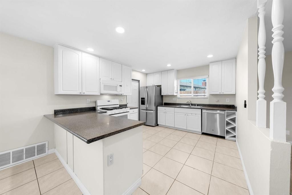 543 Palmwood Court, San Diego, CA 92139 — photo 4