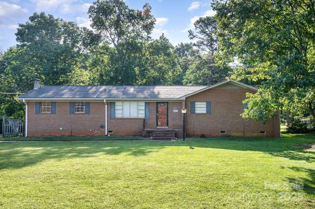 1901 Gemway Drive, Charlotte, NC 28216