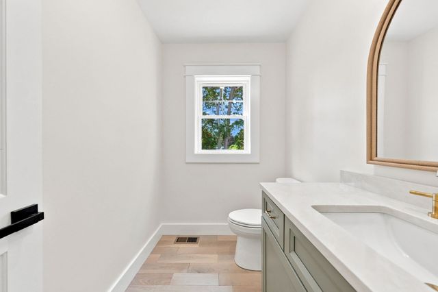 6 Collin's Way, Fairhaven, MA 02719