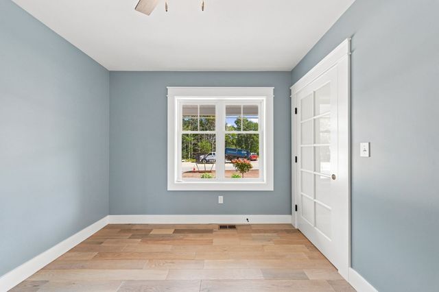 6 Collin's Way, Fairhaven, MA 02719