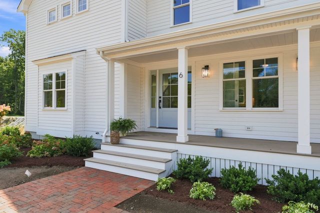 6 Collin's Way, Fairhaven, MA 02719
