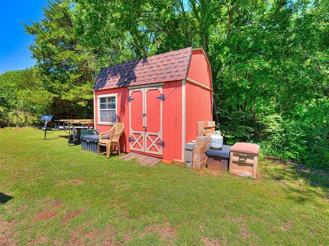 9201 E Slaughterville Road, Lexington, OK 73051