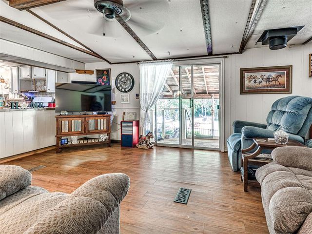 9201 E Slaughterville Road, Lexington, OK 73051