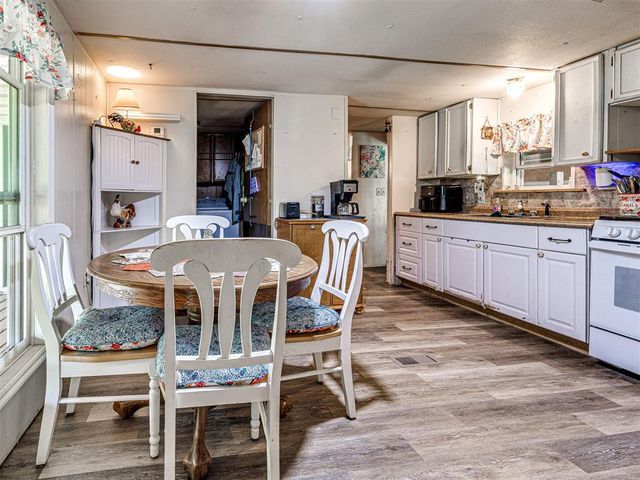 9201 E Slaughterville Road, Lexington, OK 73051