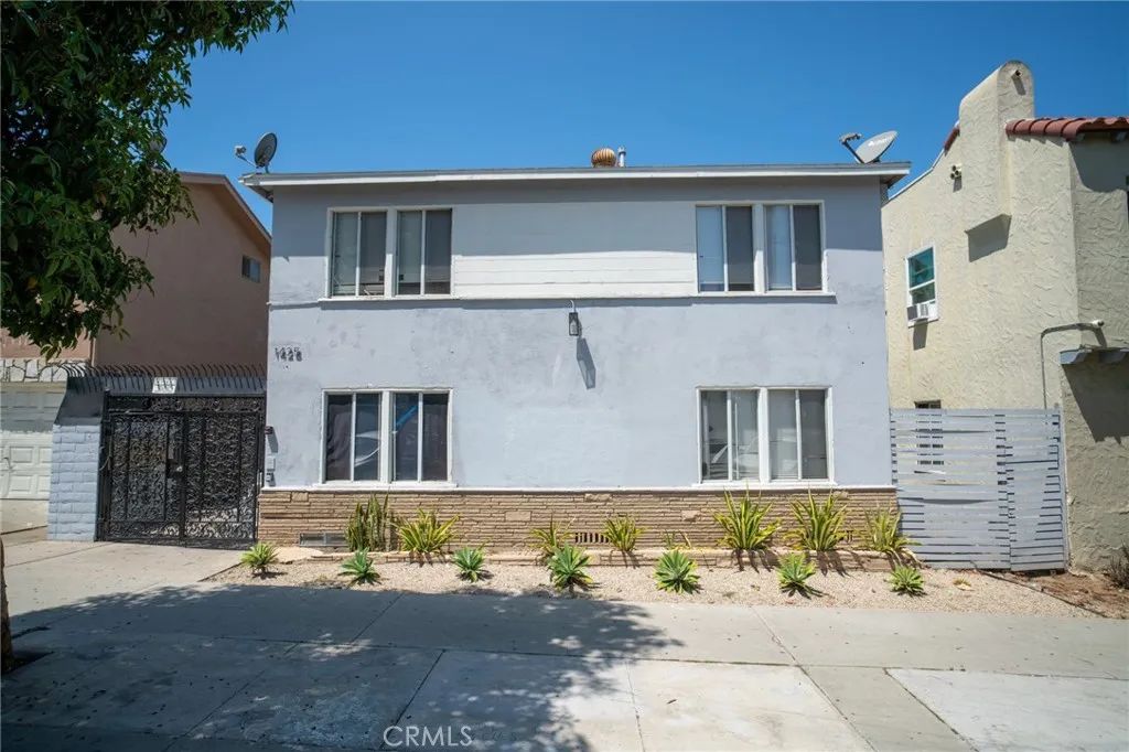 1425 Cedar Avenue, Long Beach, CA 90813