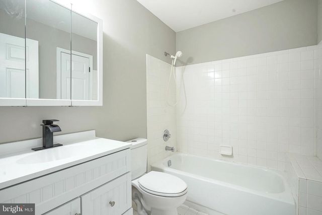 1903 DORAL DR, Blackwood, NJ 08012