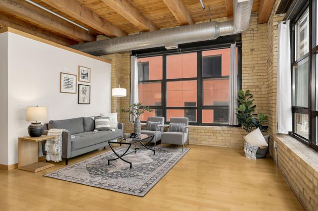 607 Washington Avenue S 302, Minneapolis, MN 55415