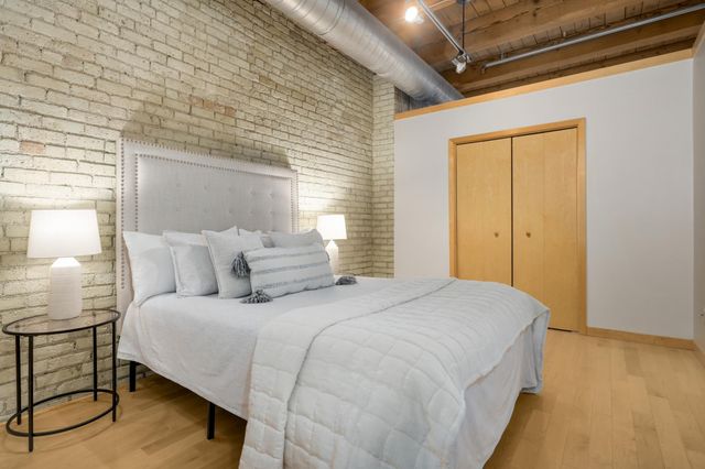 607 Washington Avenue S 302, Minneapolis, MN 55415