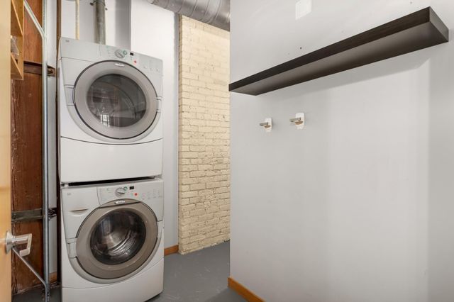 607 Washington Avenue S 302, Minneapolis, MN 55415