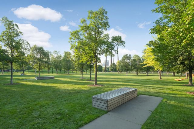 607 Washington Avenue S 302, Minneapolis, MN 55415