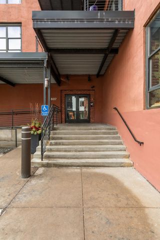 607 Washington Avenue S 302, Minneapolis, MN 55415