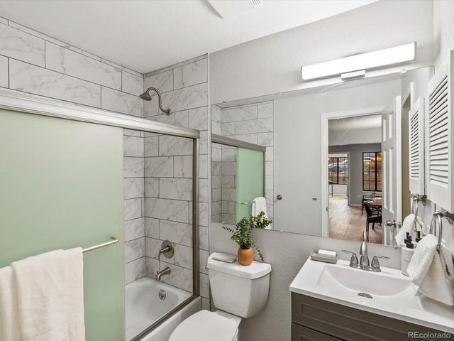 818 S Vance Street A, Lakewood, CO 80226