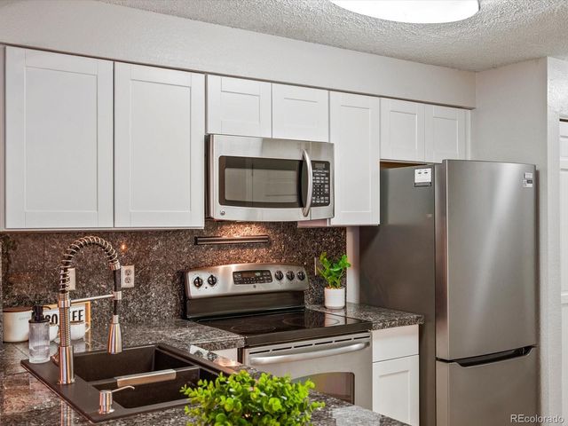 818 S Vance Street A, Lakewood, CO 80226