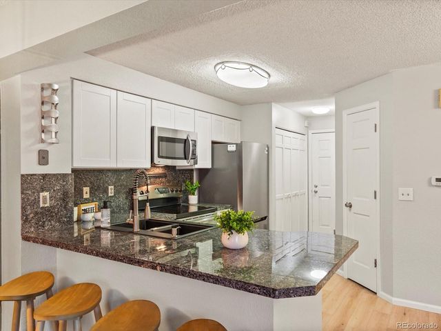 818 S Vance Street A, Lakewood, CO 80226