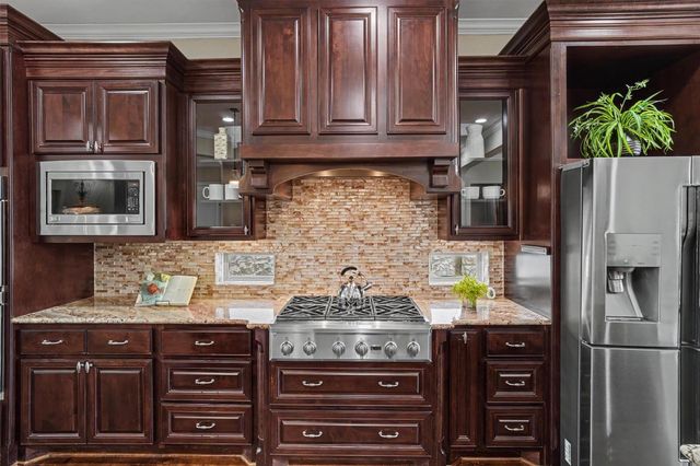 714 Old Oyster Trail, Sugar Land, TX 77478