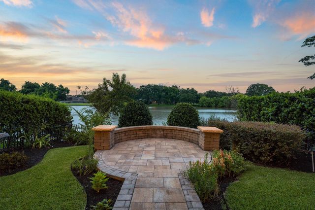 714 Old Oyster Trail, Sugar Land, TX 77478