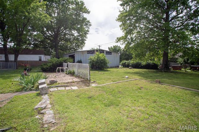 8423 Water Street, St Louis, MO 63111