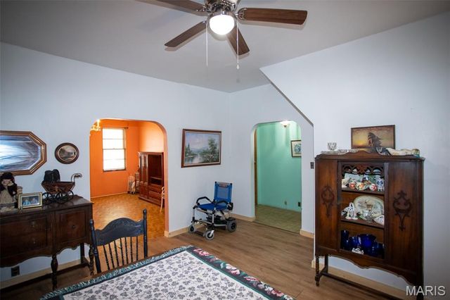 8423 Water Street, St Louis, MO 63111
