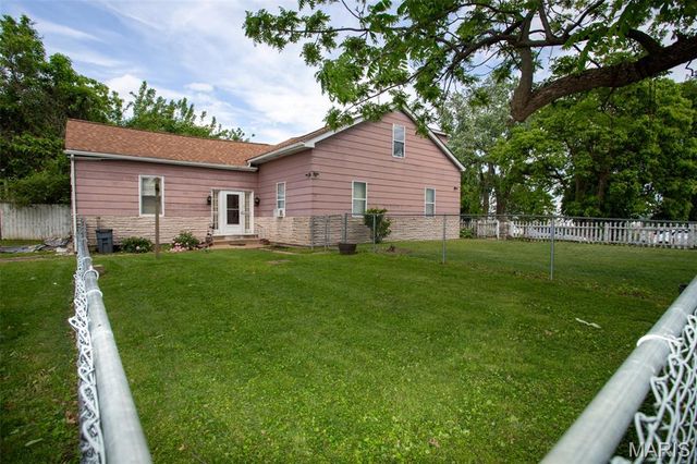8423 Water Street, St Louis, MO 63111