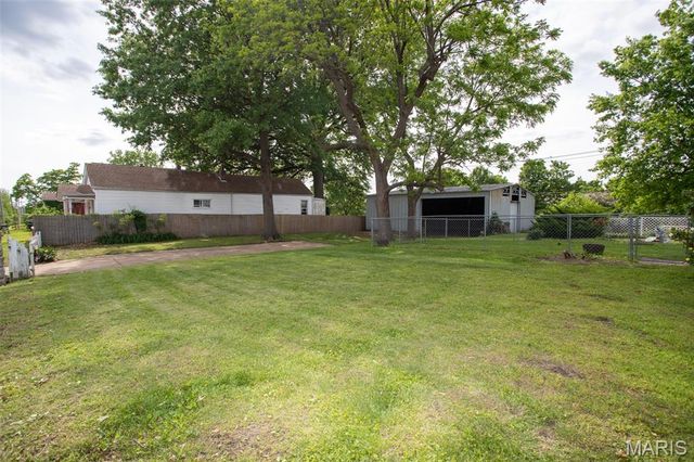 8423 Water Street, St Louis, MO 63111