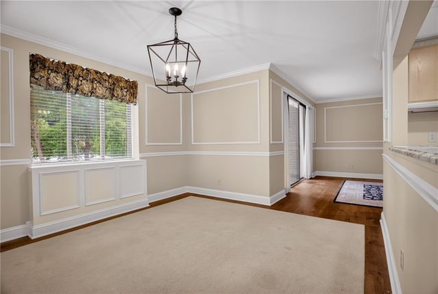 201 Grant St 212, Sewickley, PA 15143