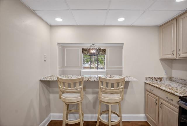 201 Grant St 212, Sewickley, PA 15143