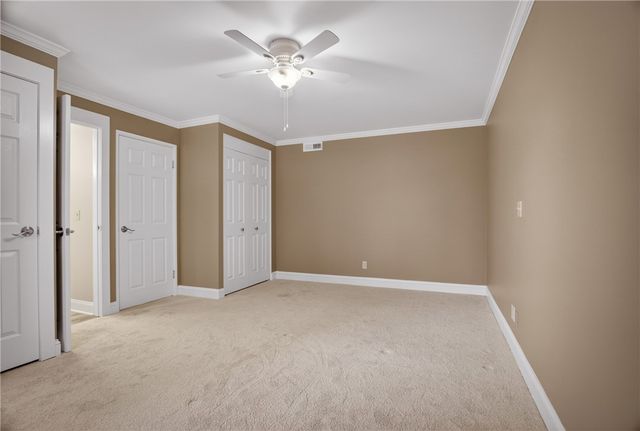201 Grant St 212, Sewickley, PA 15143