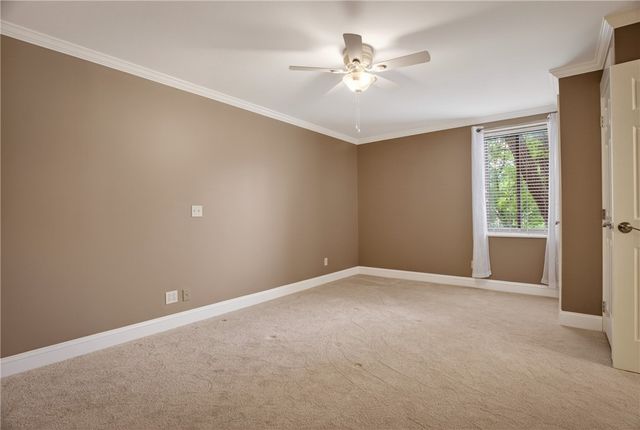 201 Grant St 212, Sewickley, PA 15143