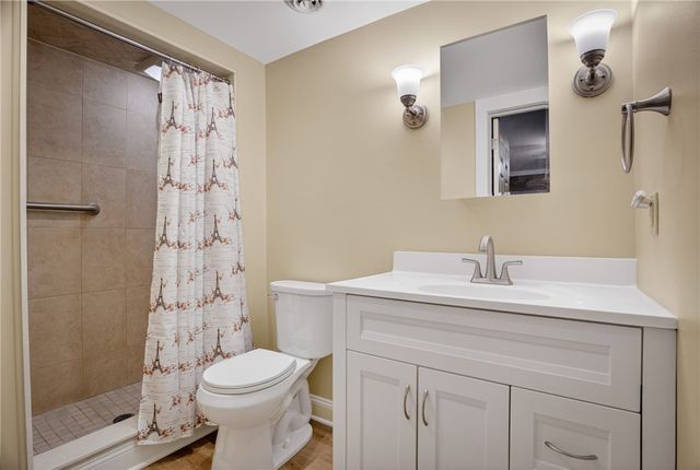 201 Grant St 212, Sewickley, PA 15143