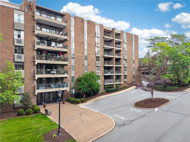 201 Grant St 212, Sewickley, PA 15143