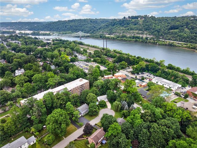 201 Grant St 212, Sewickley, PA 15143