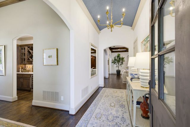 7013 Shinnecock Hills Drive, Fort Worth, TX 76132