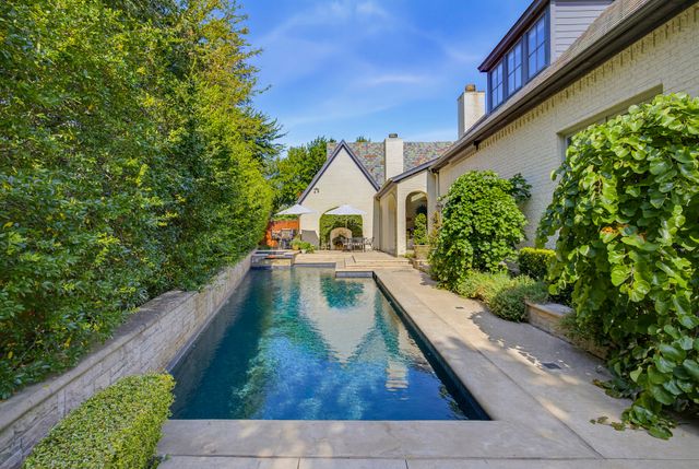 7013 Shinnecock Hills Drive, Fort Worth, TX 76132