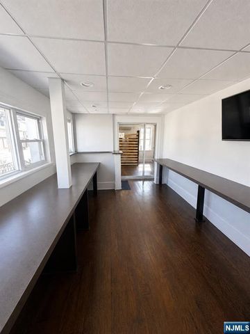 194 Main Street OFFICE UNIT, New Milford, NJ 07646