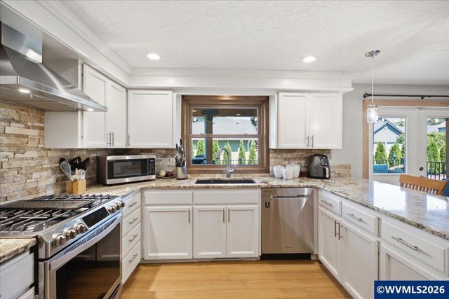 1515 Rock Ledge Dr NE, Keizer, OR 97303