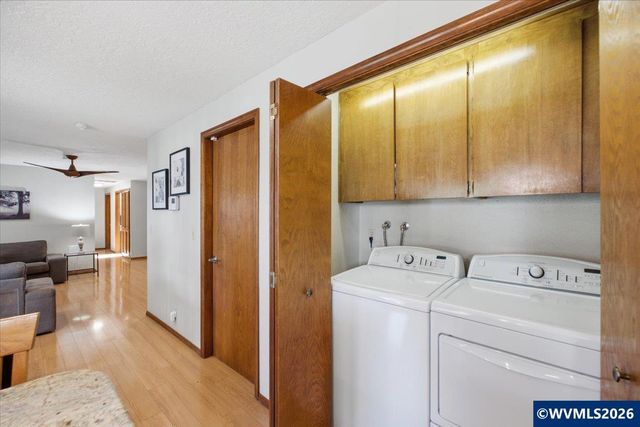 1515 Rock Ledge Dr NE, Keizer, OR 97303