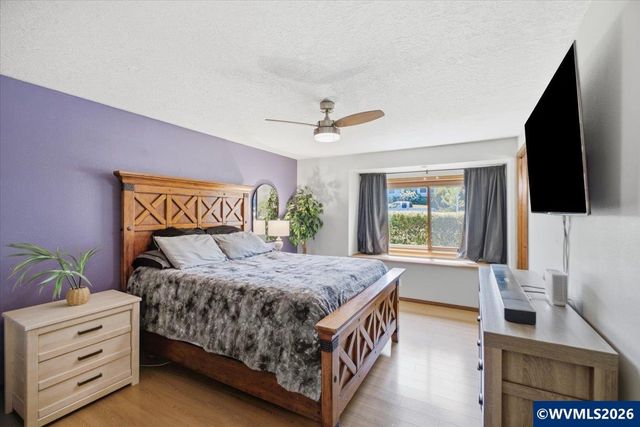 1515 Rock Ledge Dr NE, Keizer, OR 97303