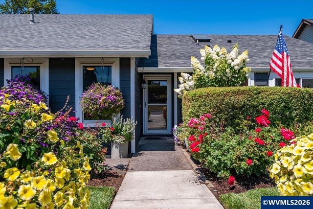 1515 Rock Ledge Dr NE, Keizer, OR 97303