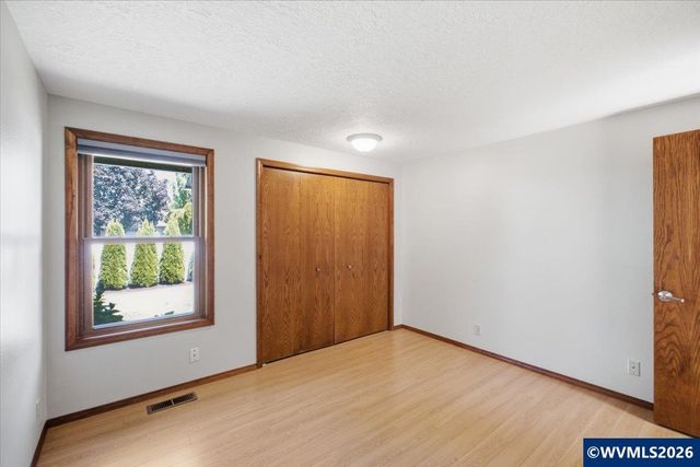 1515 Rock Ledge Dr NE, Keizer, OR 97303