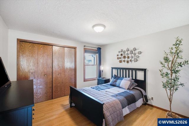 1515 Rock Ledge Dr NE, Keizer, OR 97303